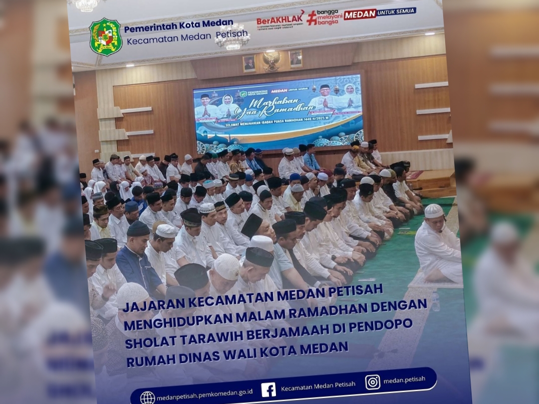 Shalat Tarawih berjamaah di Pendopo Rumah Dinas Wali Kota Medan